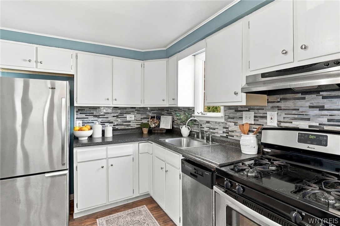 Roesch Ave, Buffalo, NY 14207 #1