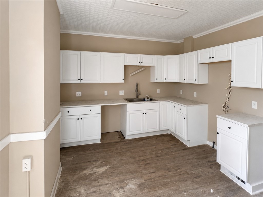 Lexington Ave, Rochester, NY 14613 #1