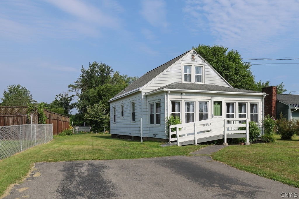 Fay St, Fulton, NY 13069