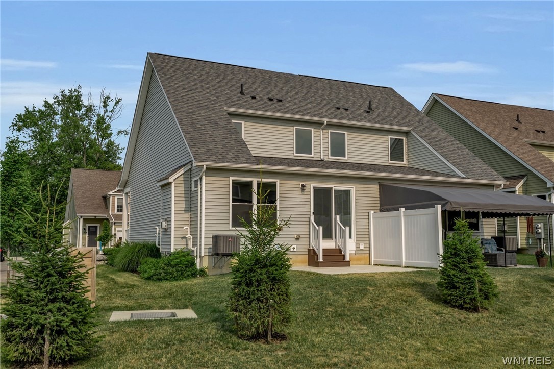 Carriage Ln, Buffalo, NY 14224