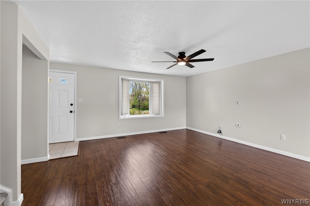 Peppertree Dr, Buffalo, NY 14228