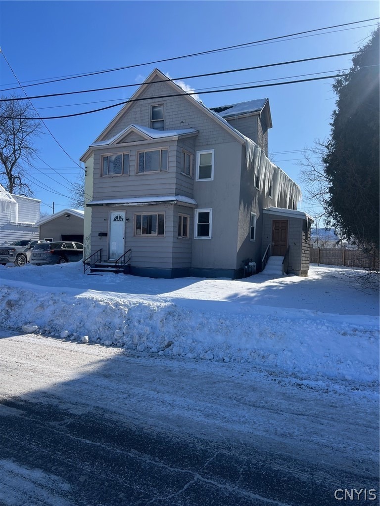 Merriline Ave, Utica, NY 13502