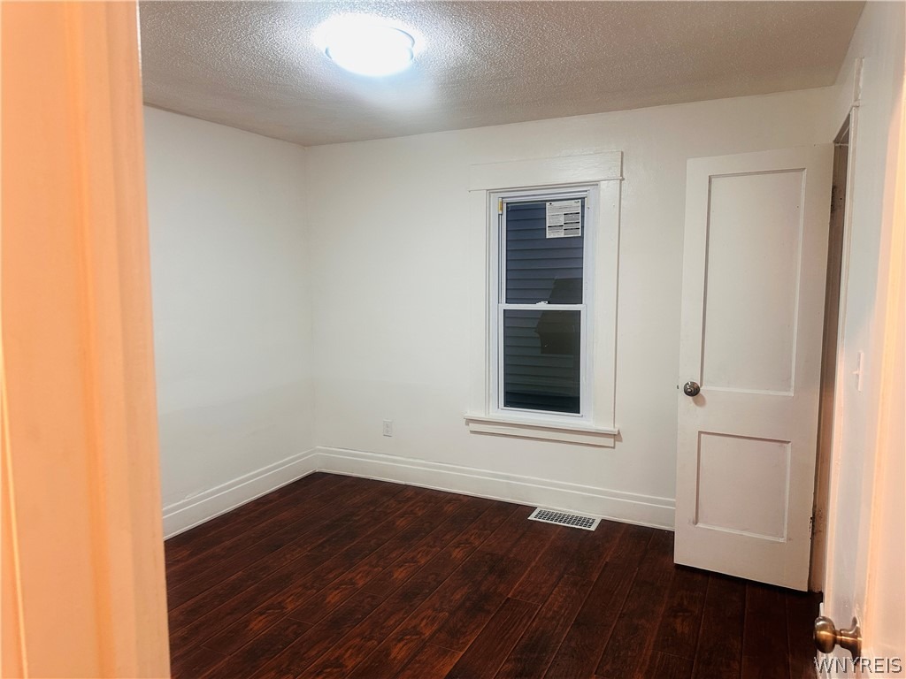Clio Ave, Buffalo, NY 14220