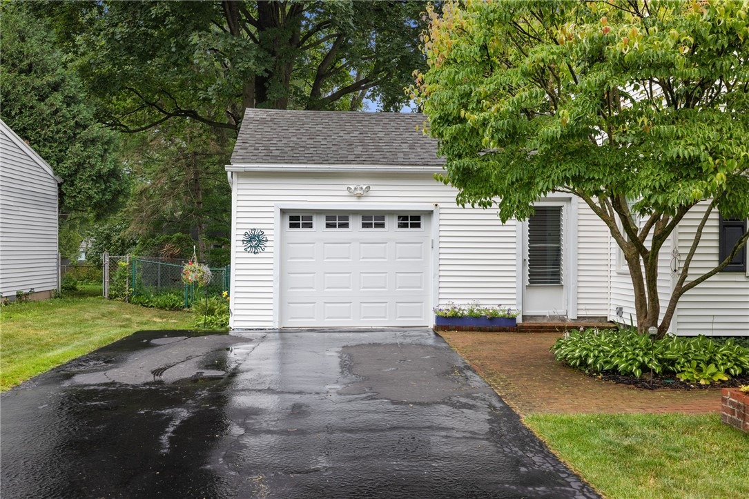 Oakcrest Dr, Rochester, NY 14617 #1