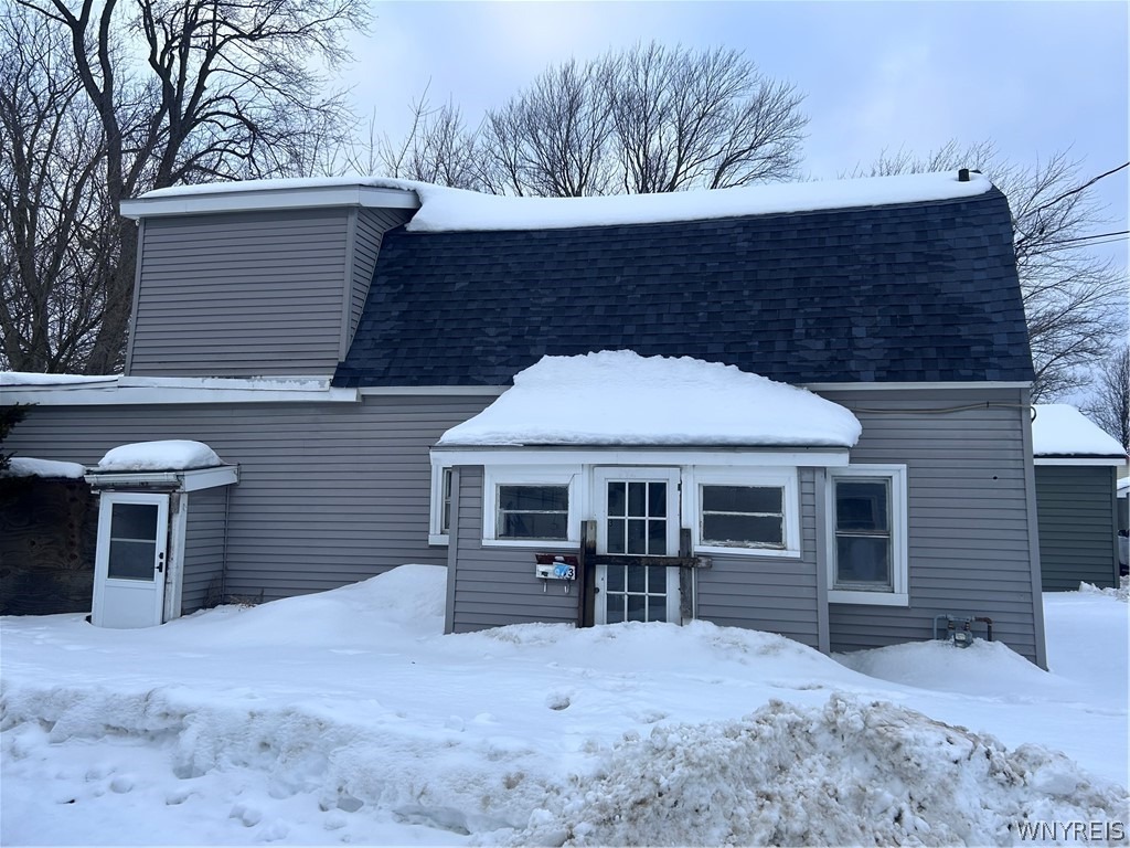 Marshall Pl, Lockport, NY 14094