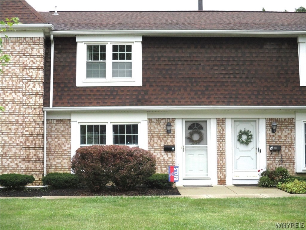Carriage Dr, Orchard Park, NY 14127