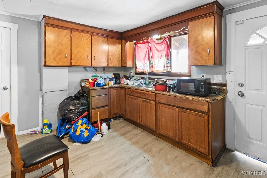 Ferry Ave, Niagara Falls, NY 14301