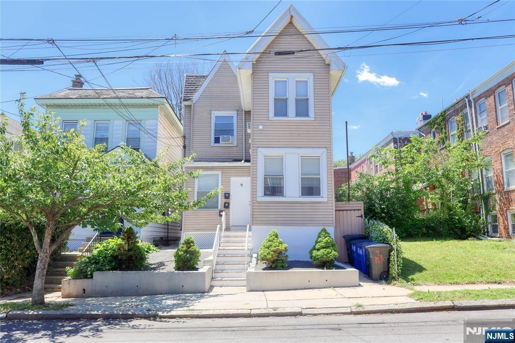Emerson Pl, Newark, NJ 07114