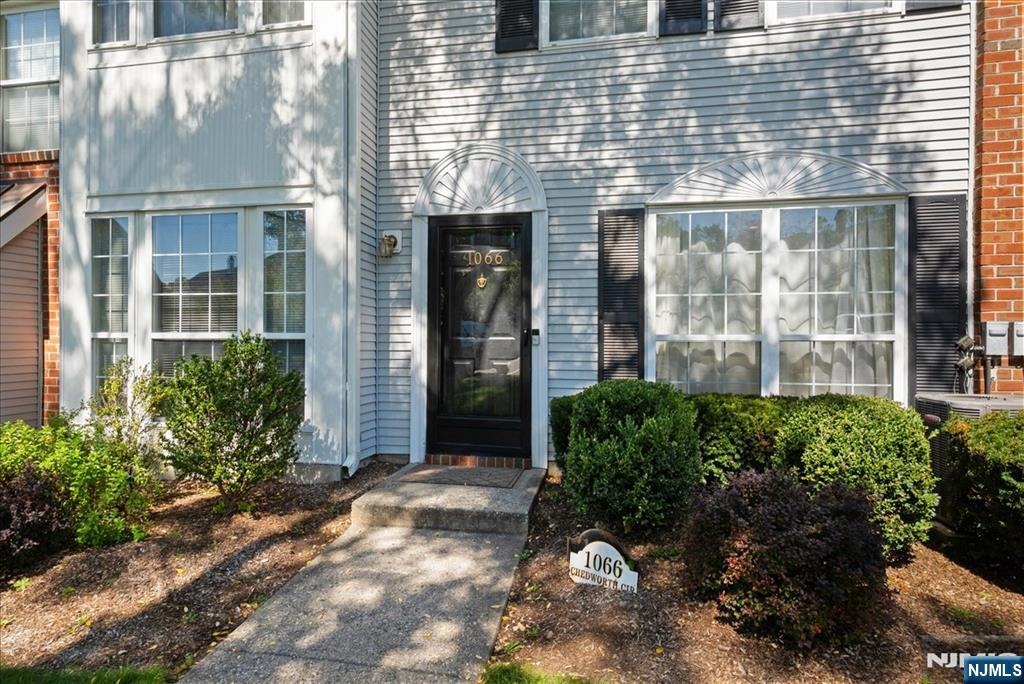 Chedworth Cir, Mahwah, NJ 07430 #1