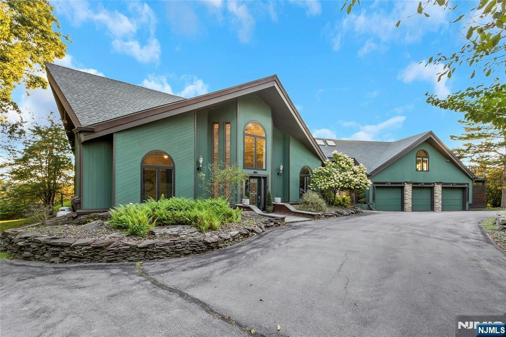 Cedar Pond Ln, Chester, NY 10918