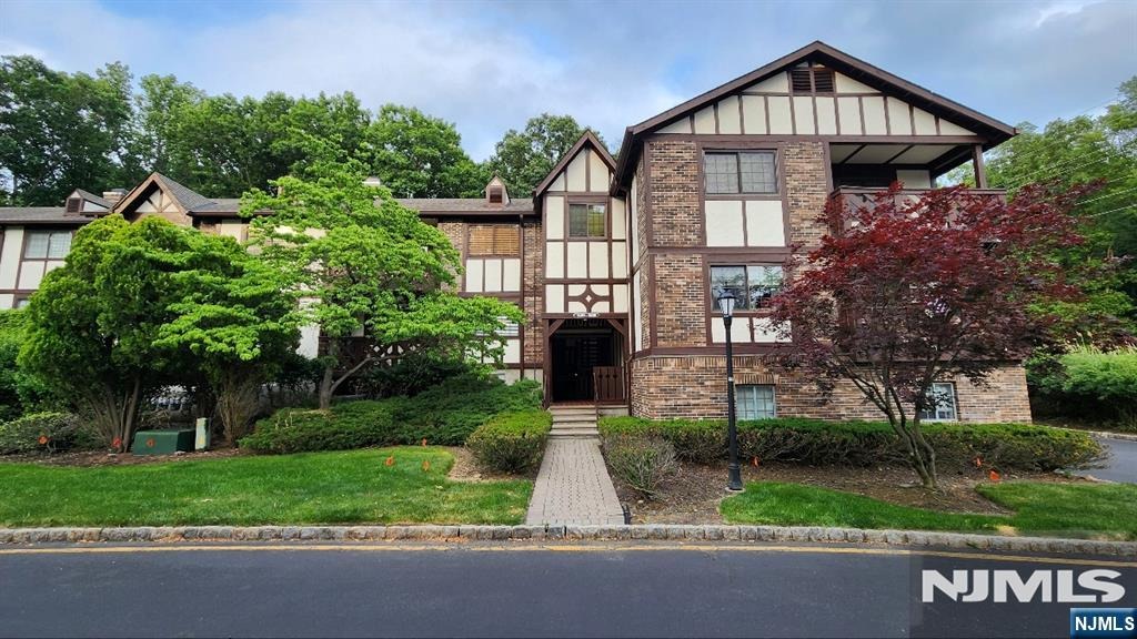 Stowe Ln, Mahwah, NJ 07430 #1