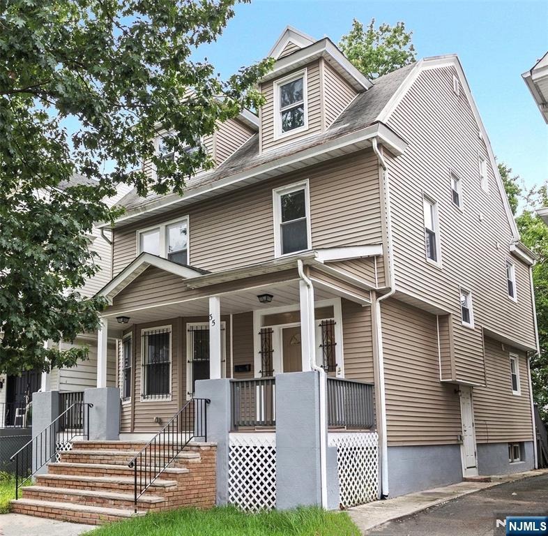 16th St, East Orange, NJ 07017