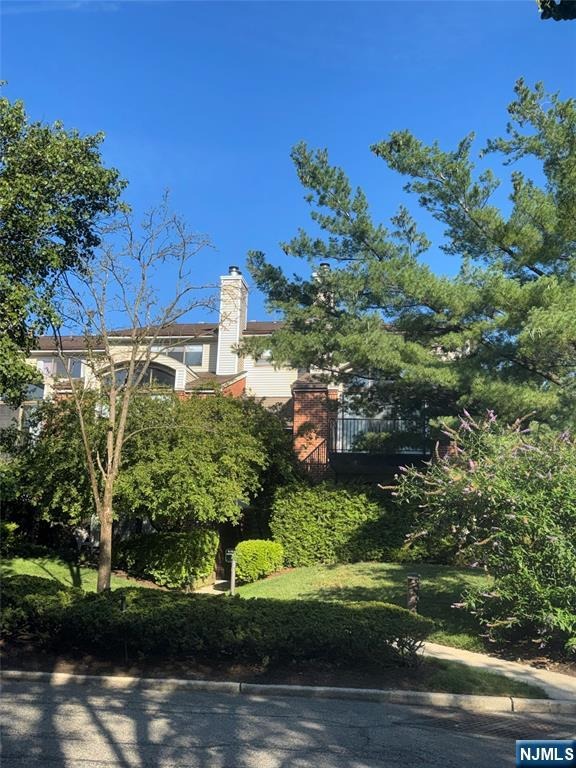 Wadsworth Ct, Teaneck, NJ 07666