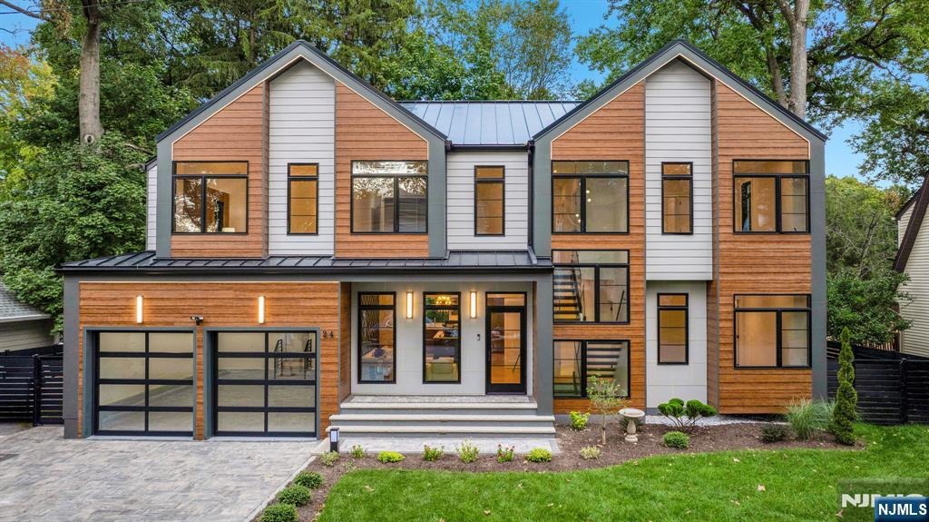 Lyle Ave, Tenafly, NJ 07670