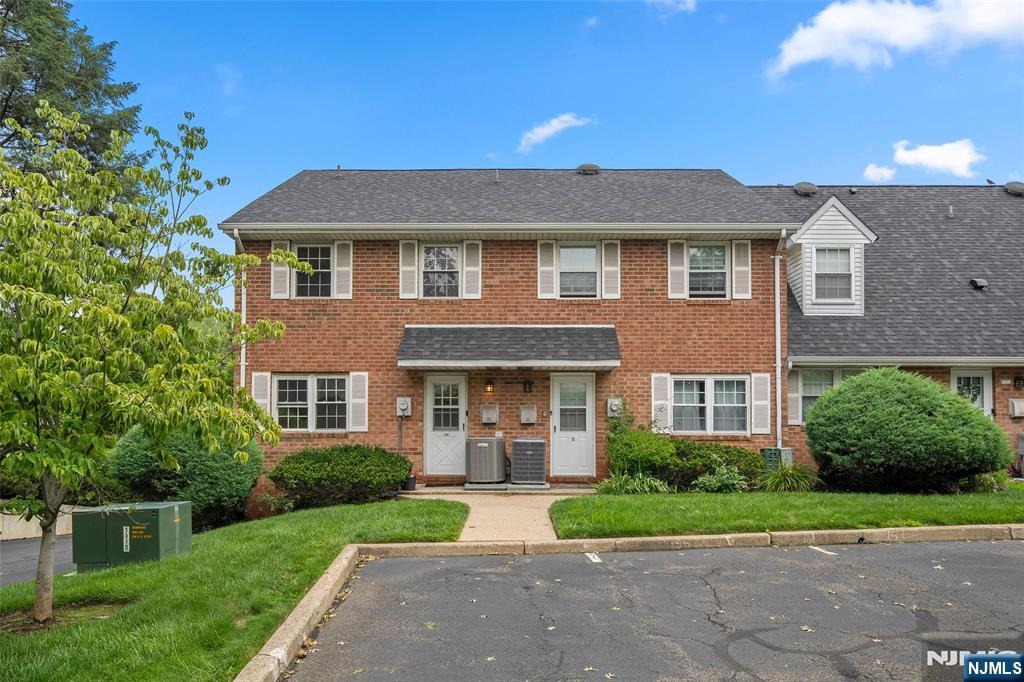 Parkview Dr, Teaneck, NJ 07666 #1