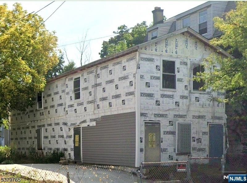 Myrtle Ave, Irvington, NJ 07111
