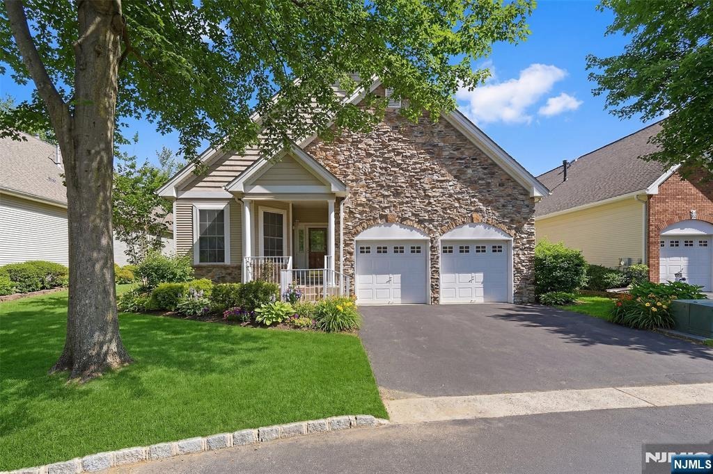 Hummingbird Dr, Trenton, NJ 08690 #1