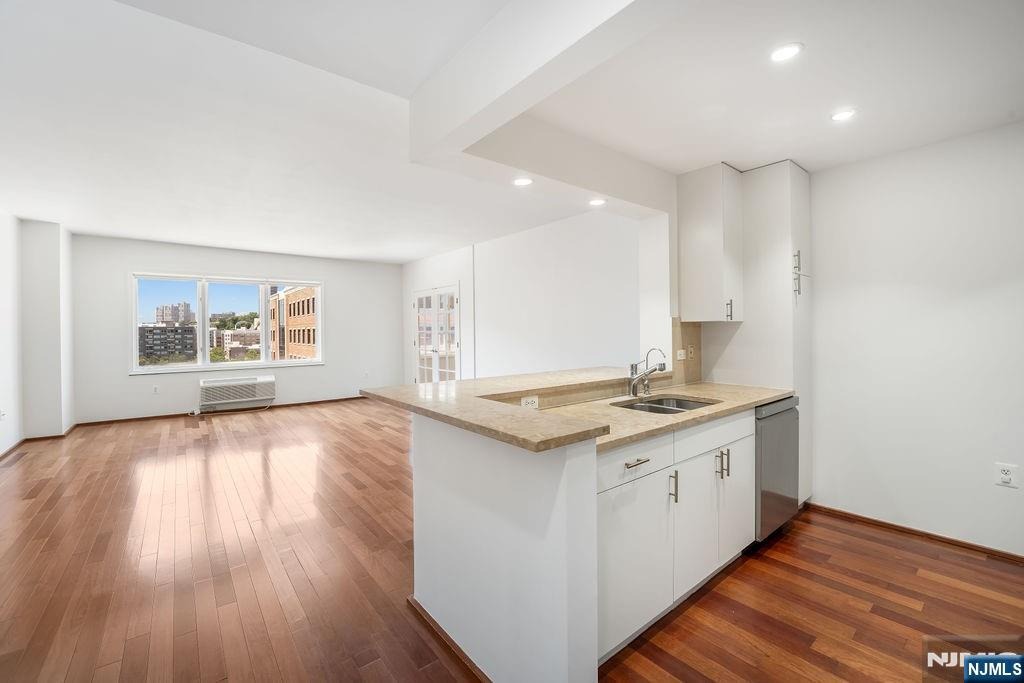 City Pl, Edgewater, NJ 07020