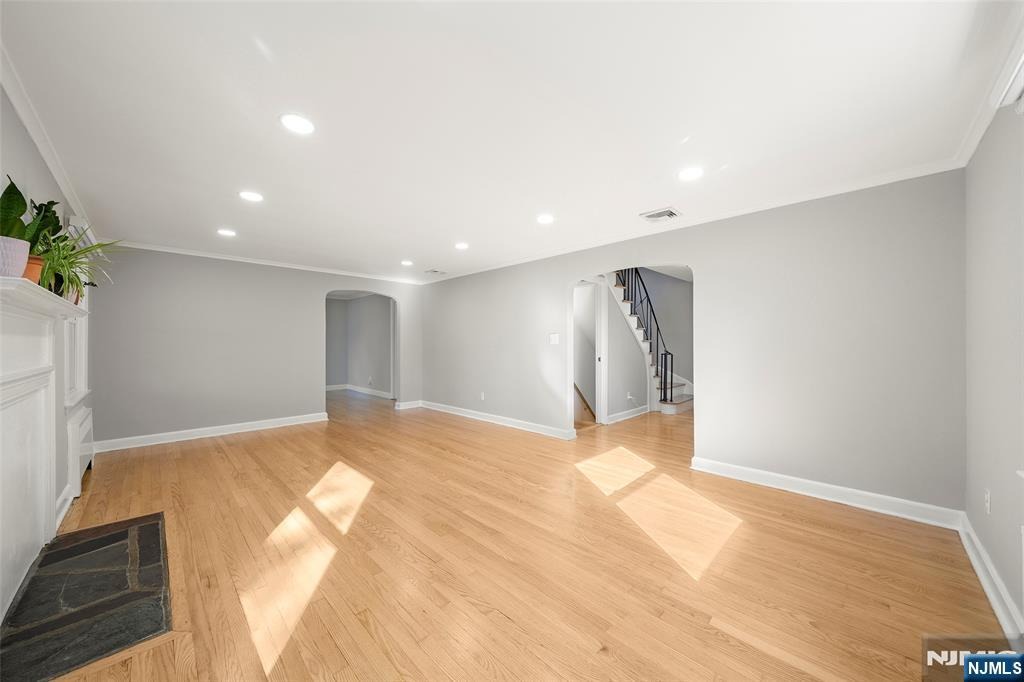 Lawn Rd, Livingston, NJ 07039