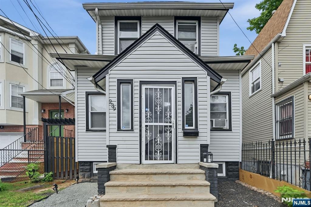 19th St, Newark, NJ 07103