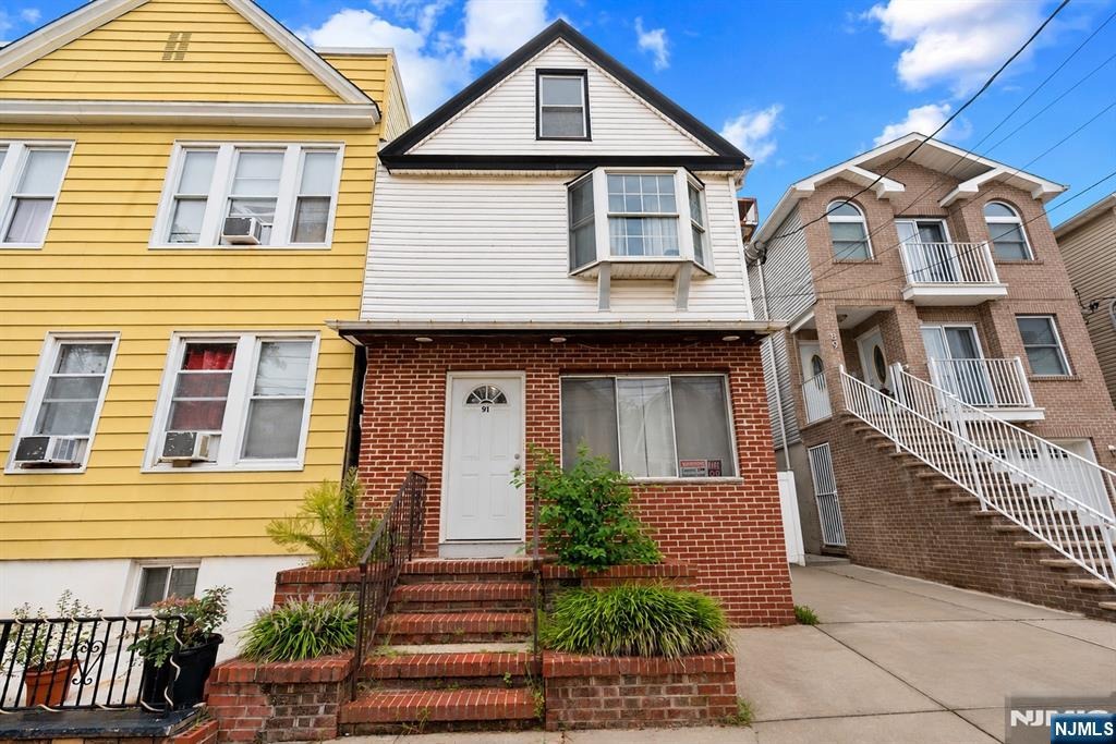 43rd St, Bayonne, NJ 07002
