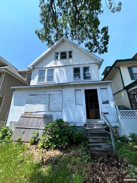 22nd St, East Orange, NJ 07017