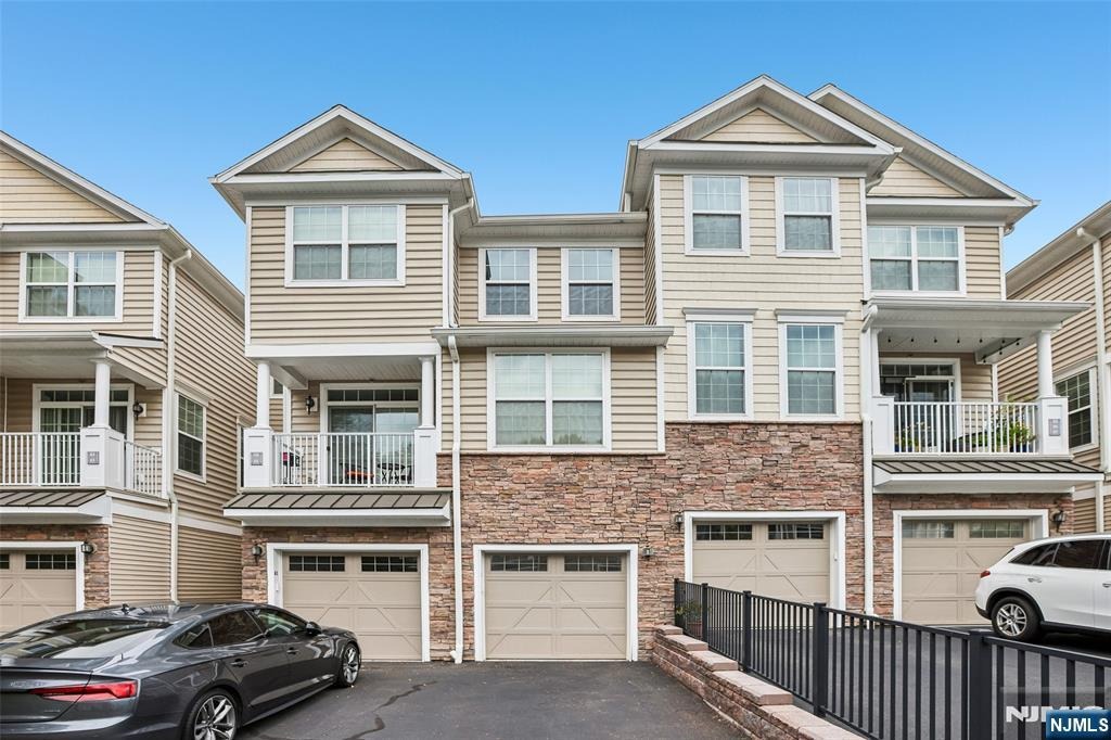 Autumn Way, Montvale, NJ 07645