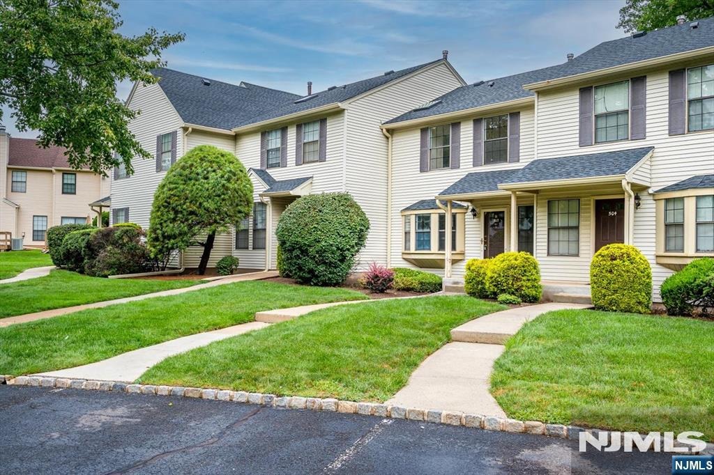 Timber Oaks Rd, Edison, NJ 08820 #1