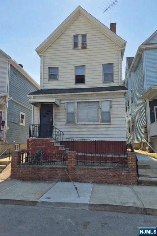 Jacques St, Elizabeth, NJ 07201