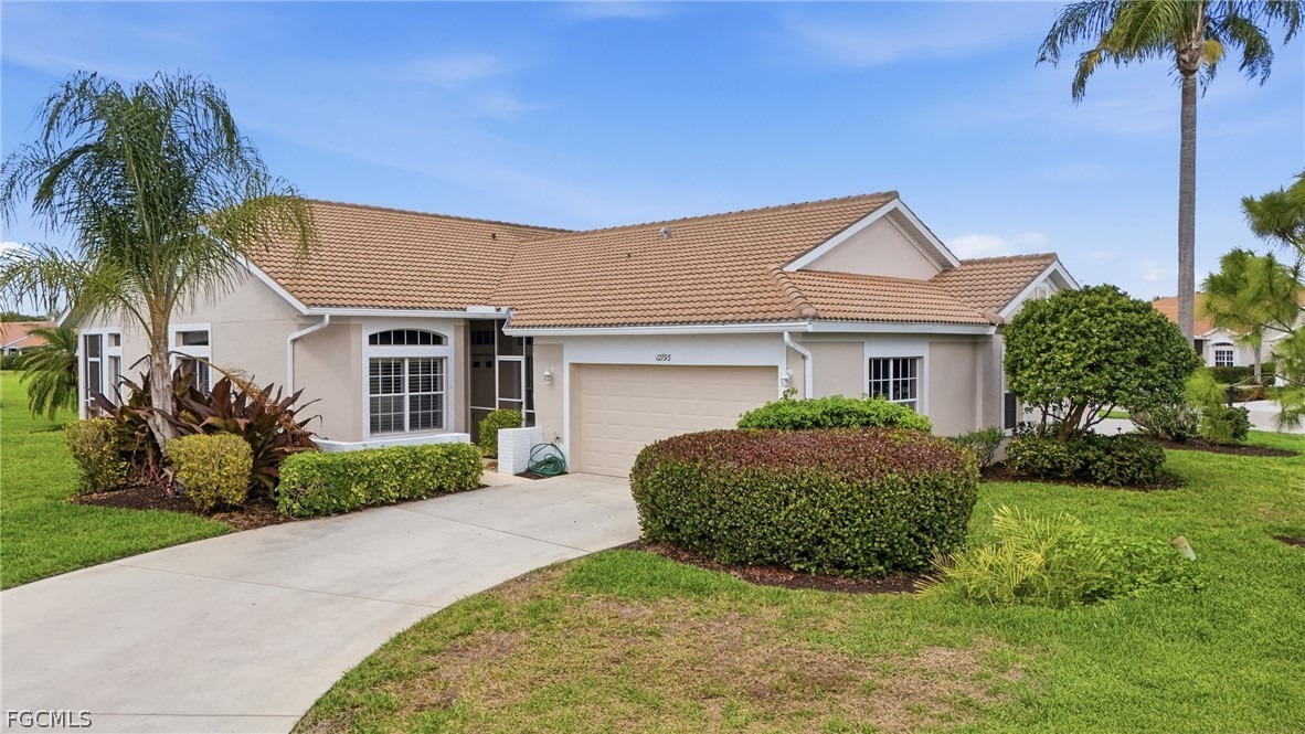 Devonshire Lakes Cir, Fort Myers, FL 33913