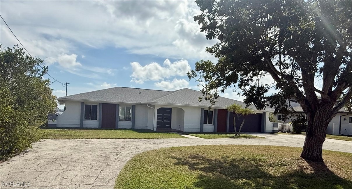 North Shore Ave, North Fort Myers, FL 33917
