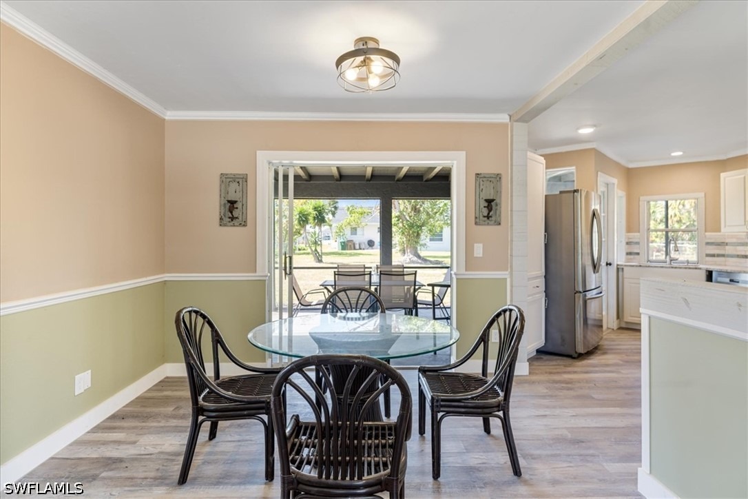 1st Ct, Cape Coral, FL 33904