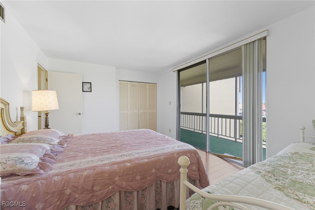 Del Prado Blvd, Cape Coral, FL 33904