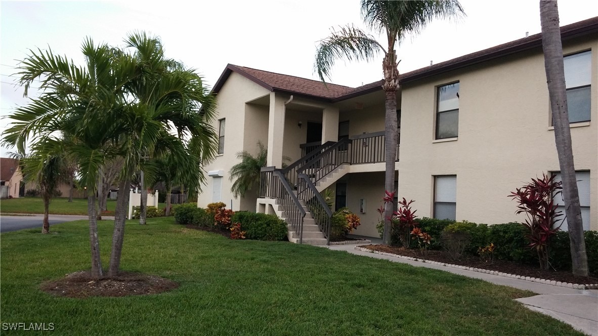 Lake Park Dr, Fort Myers, FL 33919