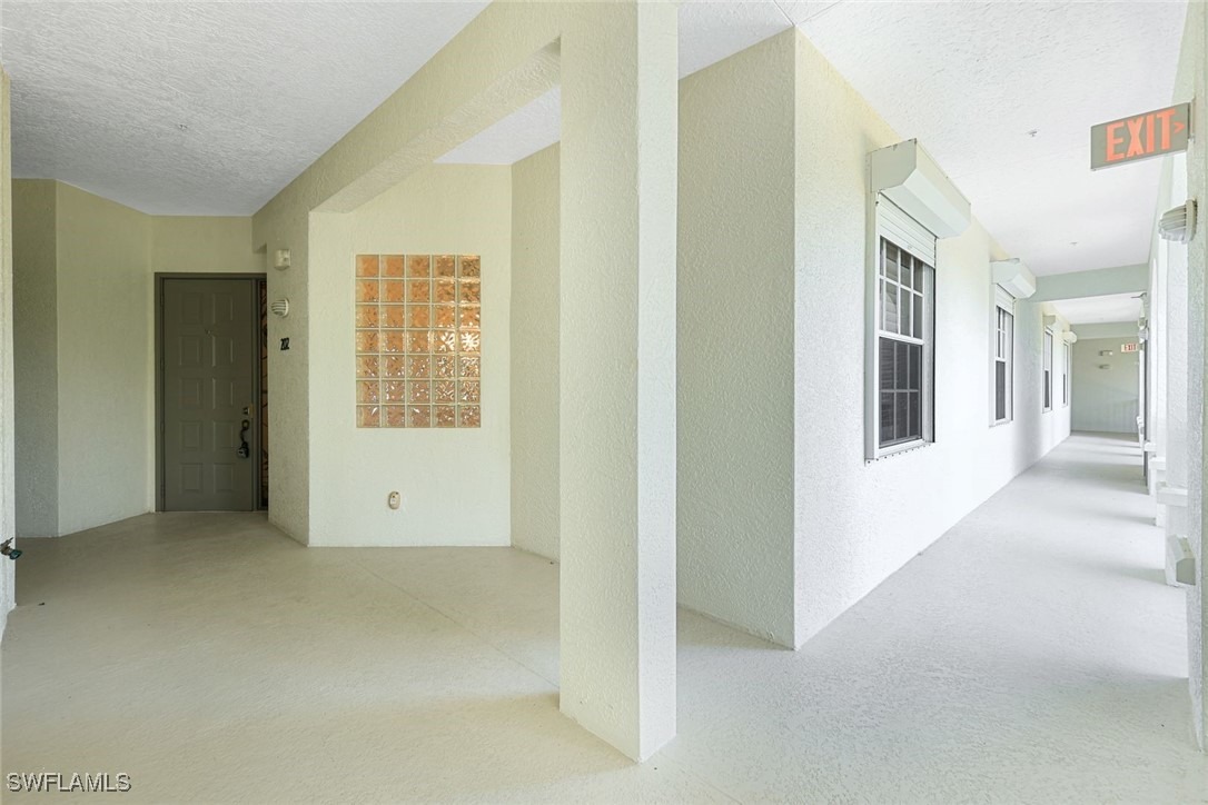 Bentwater Cir, Naples, FL 34108