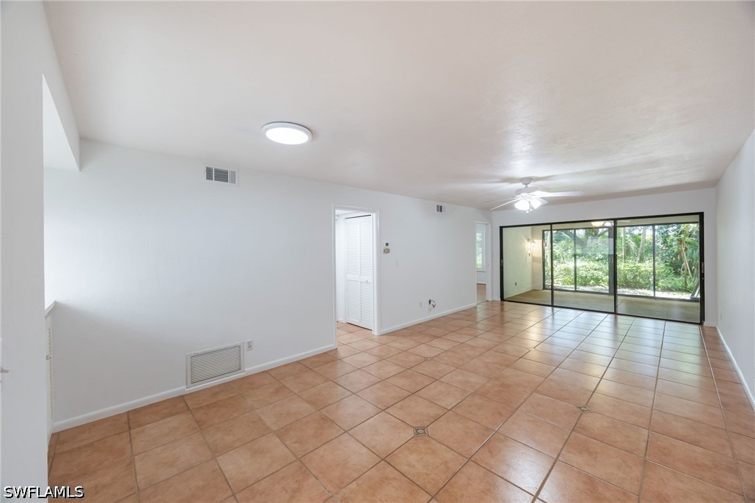 10th St, Naples, FL 34103