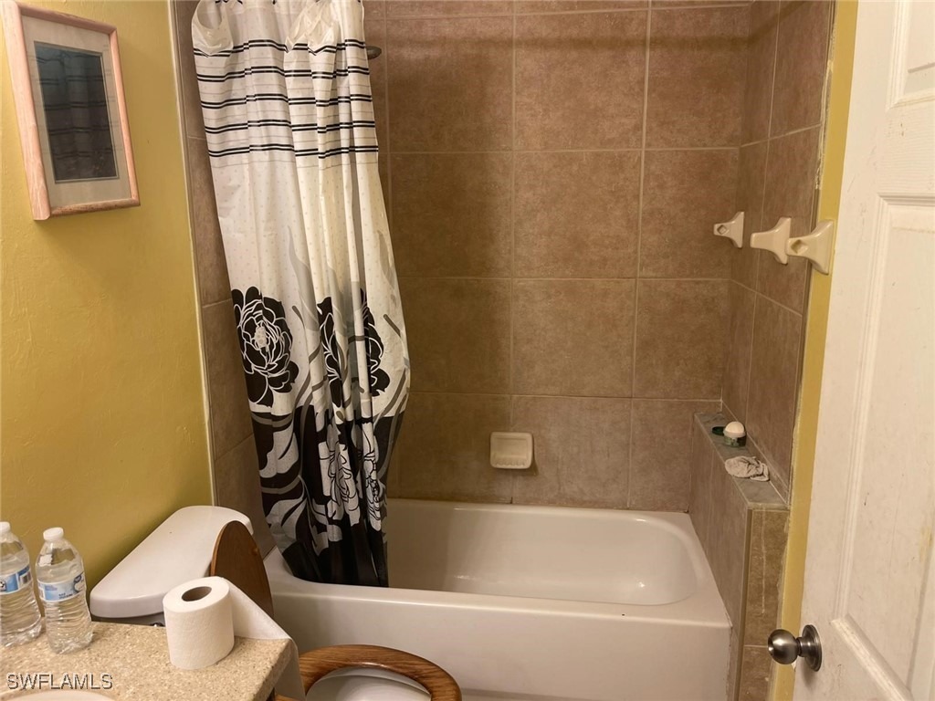 Alvin Ave, Lehigh Acres, FL 33971