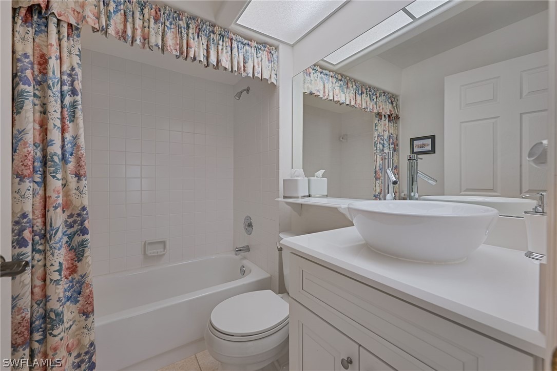 Sherburne Cir, Bonita Springs, FL 34135