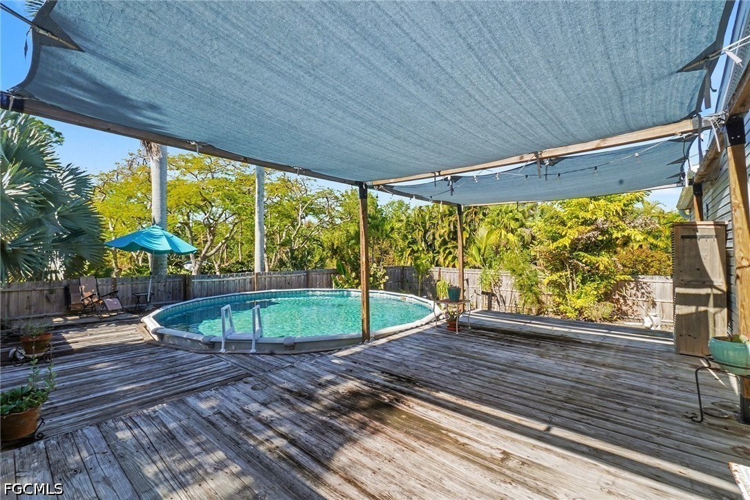 Stringfellow Rd, Saint James City, FL 33956