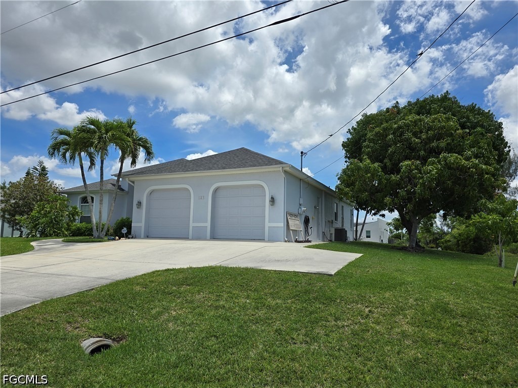 14th Ave, Cape Coral, FL 33993