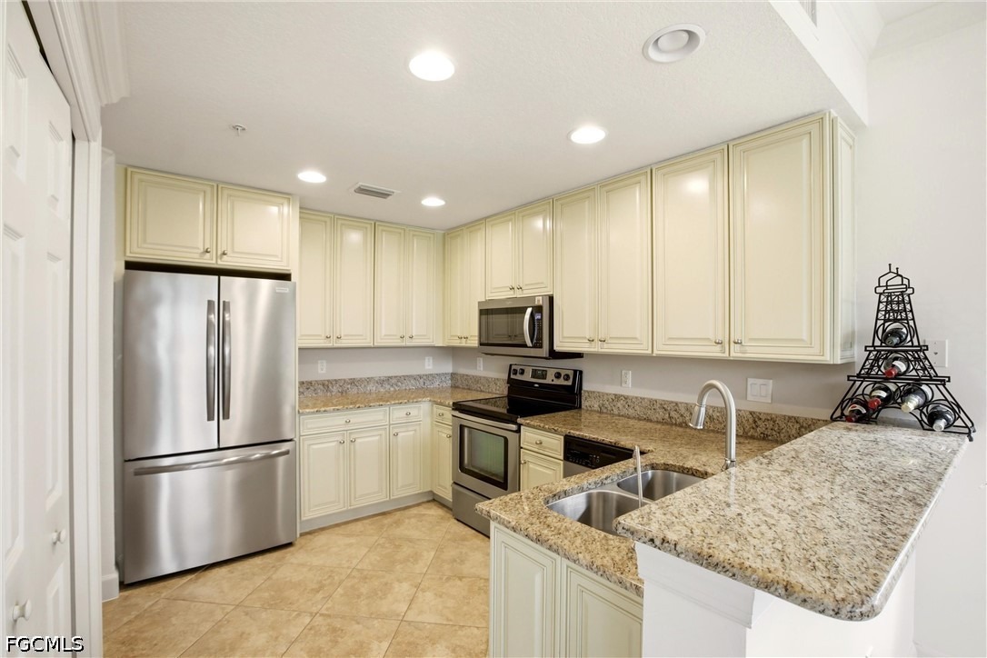 Pebblebrook Point Cir, Fort Myers, FL 33905 #1