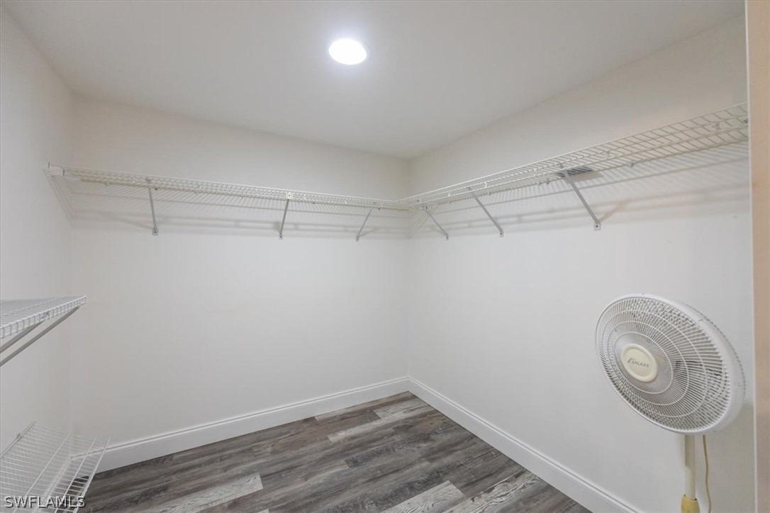 Kings Lake Blvd, Naples, FL 34112