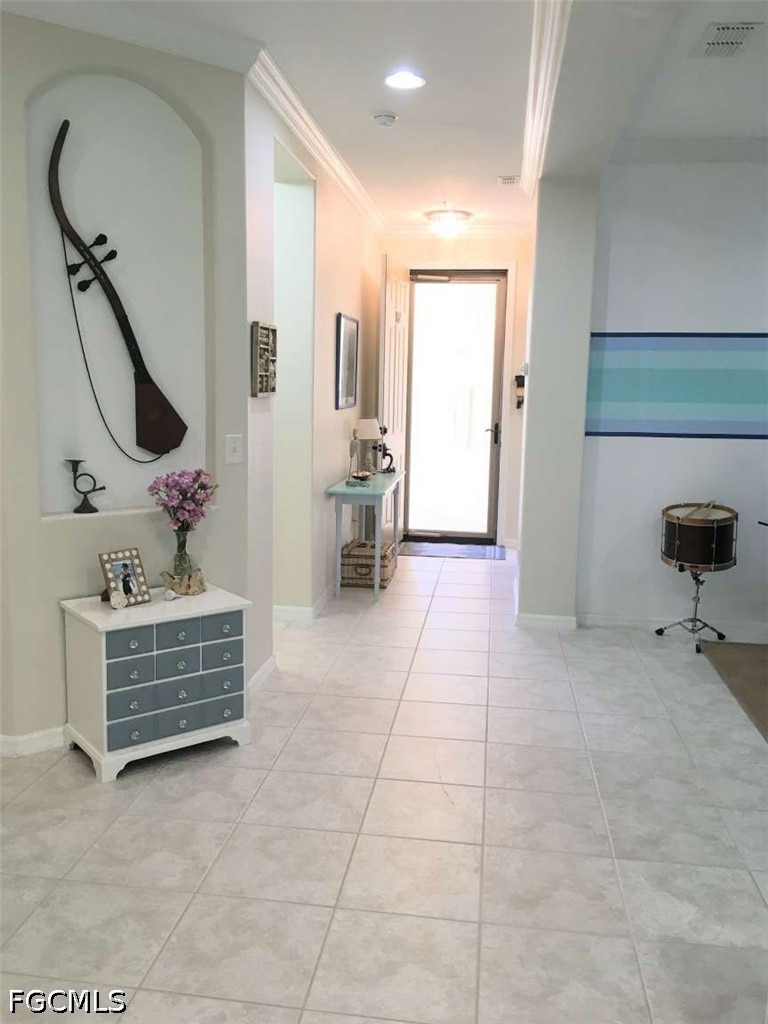 Winged Foot Ct, Naples, FL 34112