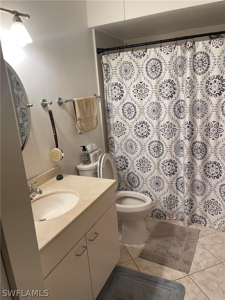 Pine Isle Ln, Naples, FL 34112