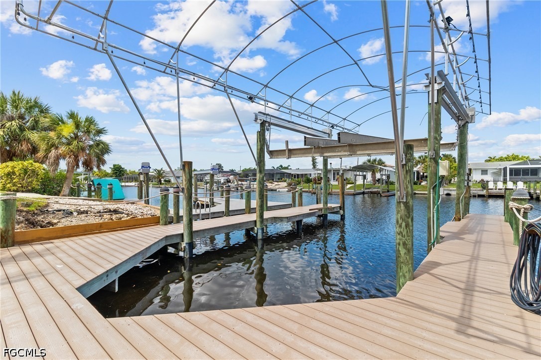 Rebecca Ave, Fort Myers Beach, FL 33931