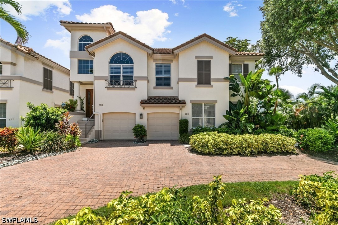 Colonade Cir, Naples, FL 34103