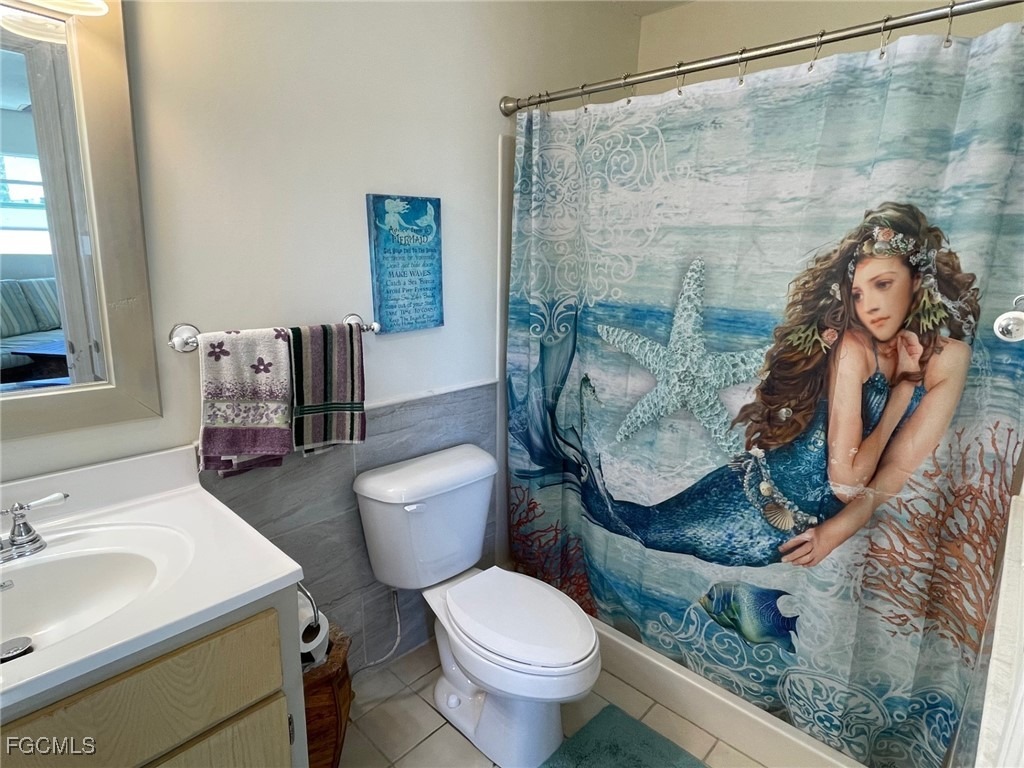 Oak Ridge Ave, Fort Myers Beach, FL 33931