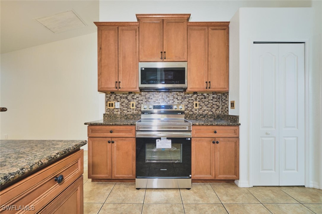 47th Ln, Cape Coral, FL 33993