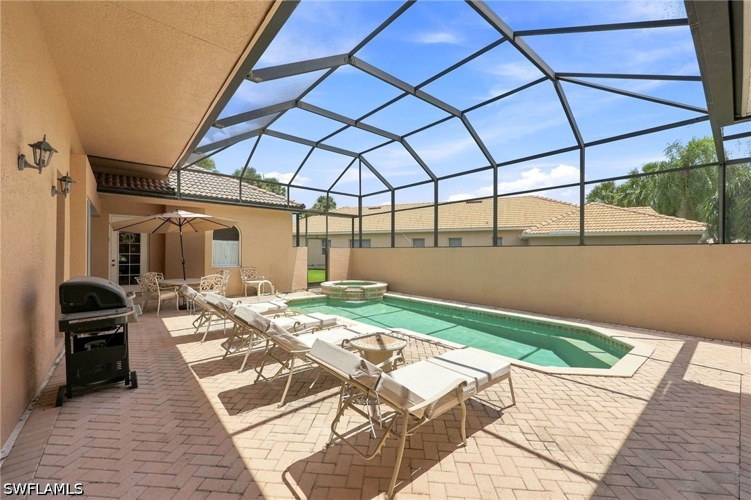 Highwood Park Ln, Naples, FL 34110