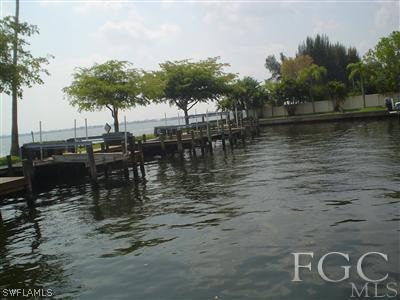 20th Pl, Cape Coral, FL 33904